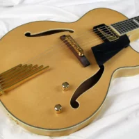 Blonde Entrada Prototype w/ Gold Finger